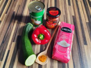 Rotes Thai Curry mit Zucchini