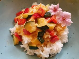 Rotes Thai Curry mit Zucchini