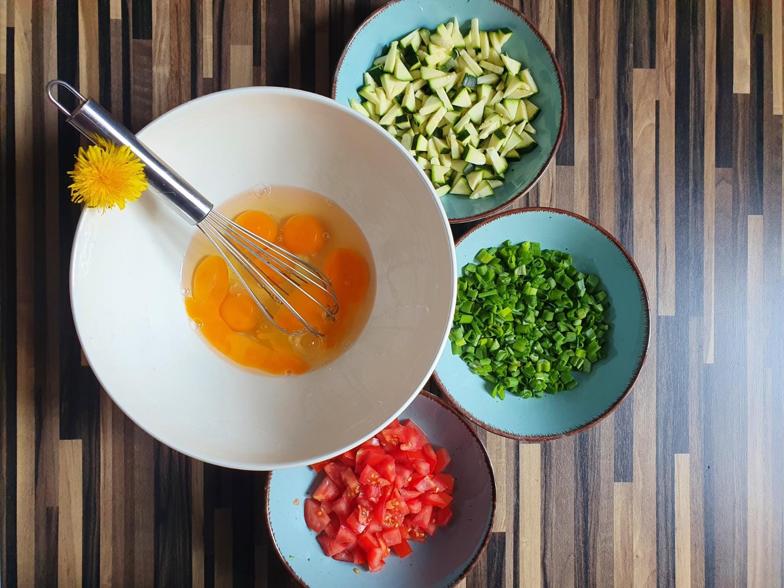 Rührei mit Tomaten & Zucchini