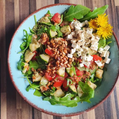 Zucchini-Tomaten-Rucola Salat