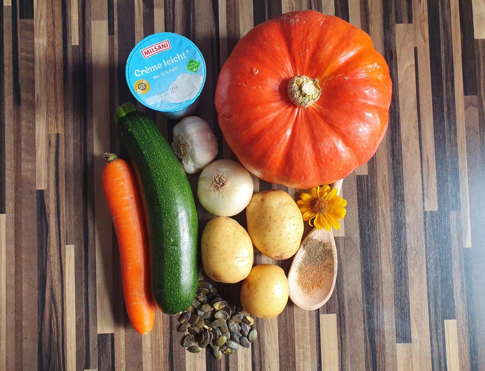 Kürbis-Zucchini-Suppe (vegetarisch)
