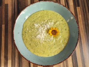 Zucchini-Suppe (vegetarisch)