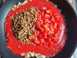 Zucchininudeln mit Linsen-Bolognese (vegan)