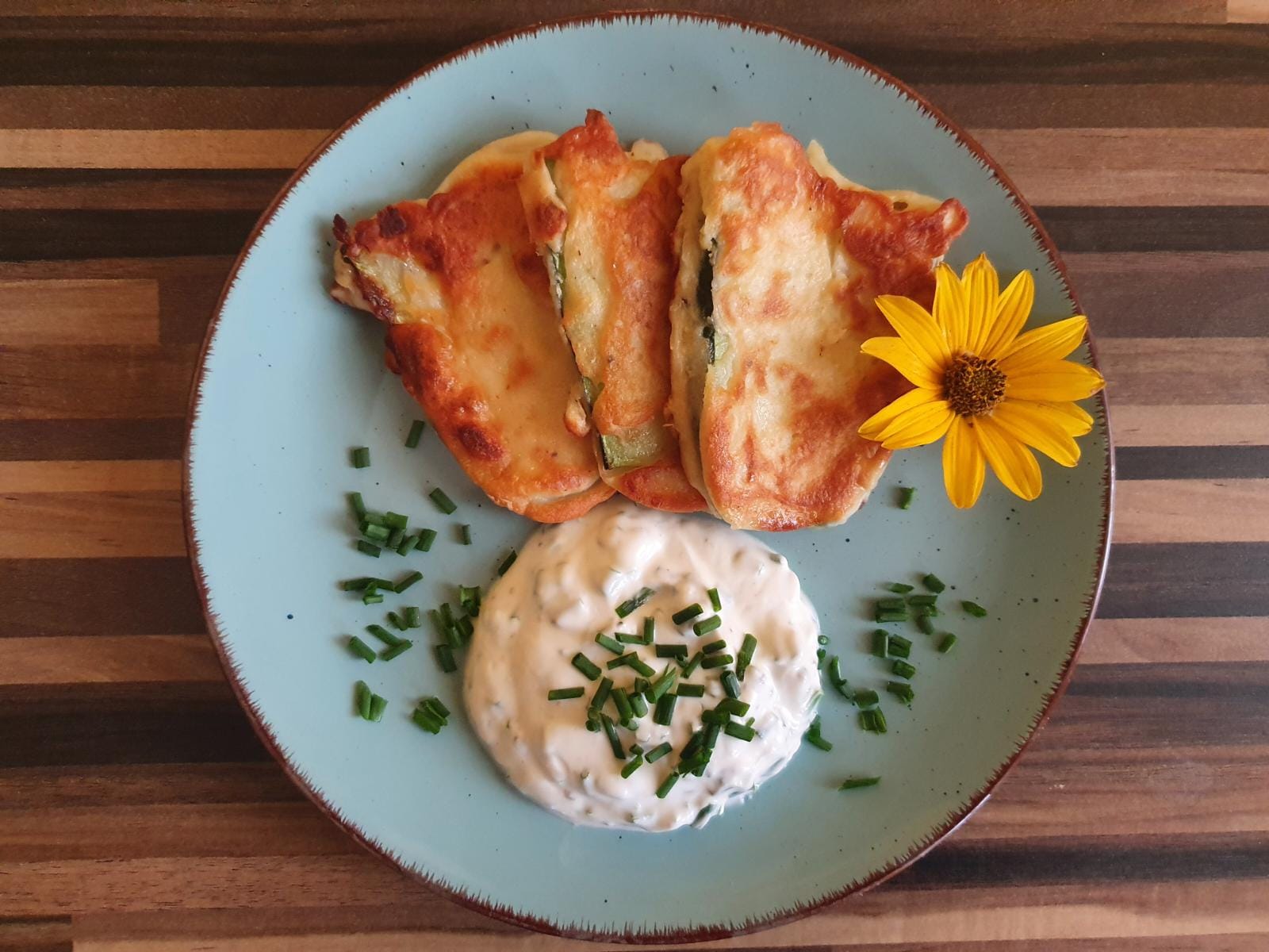 Panierte Zucchini aus Joghurt und Ei (vegetarisch)