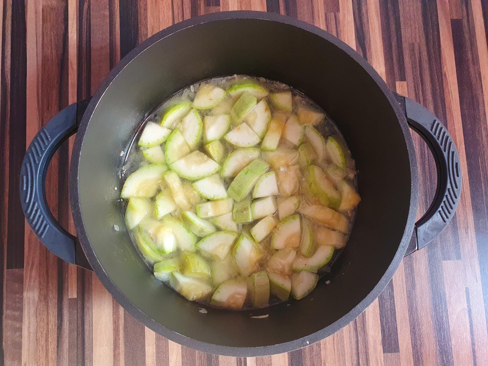 Weiße Zucchini-Kokos-Suppe (vegan) - zucchiniwelt.de