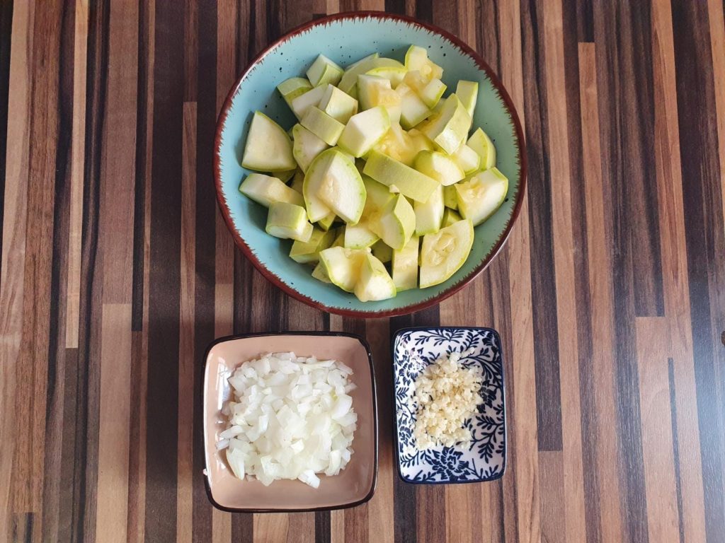 Weiße Zucchini-Kokos-Suppe (vegan)