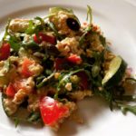 Rucola-Salat mit Haferflocken & Zucchini