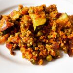 Bulgur mit Erbsen und Zucchini