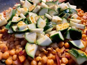 Kichererbsen-Zucchini-Pfanne Rezept